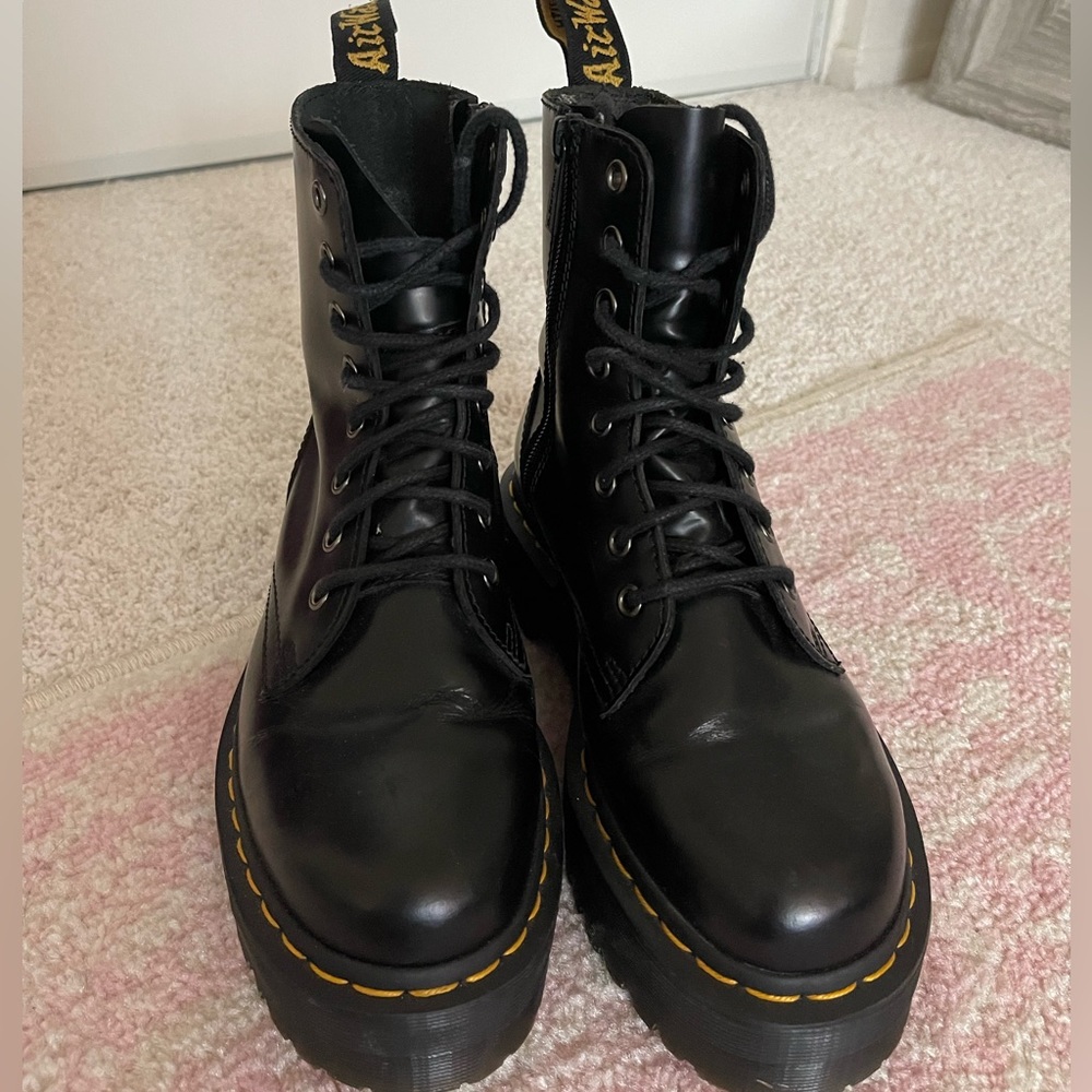 Dr. Martens jadon platforms size 6